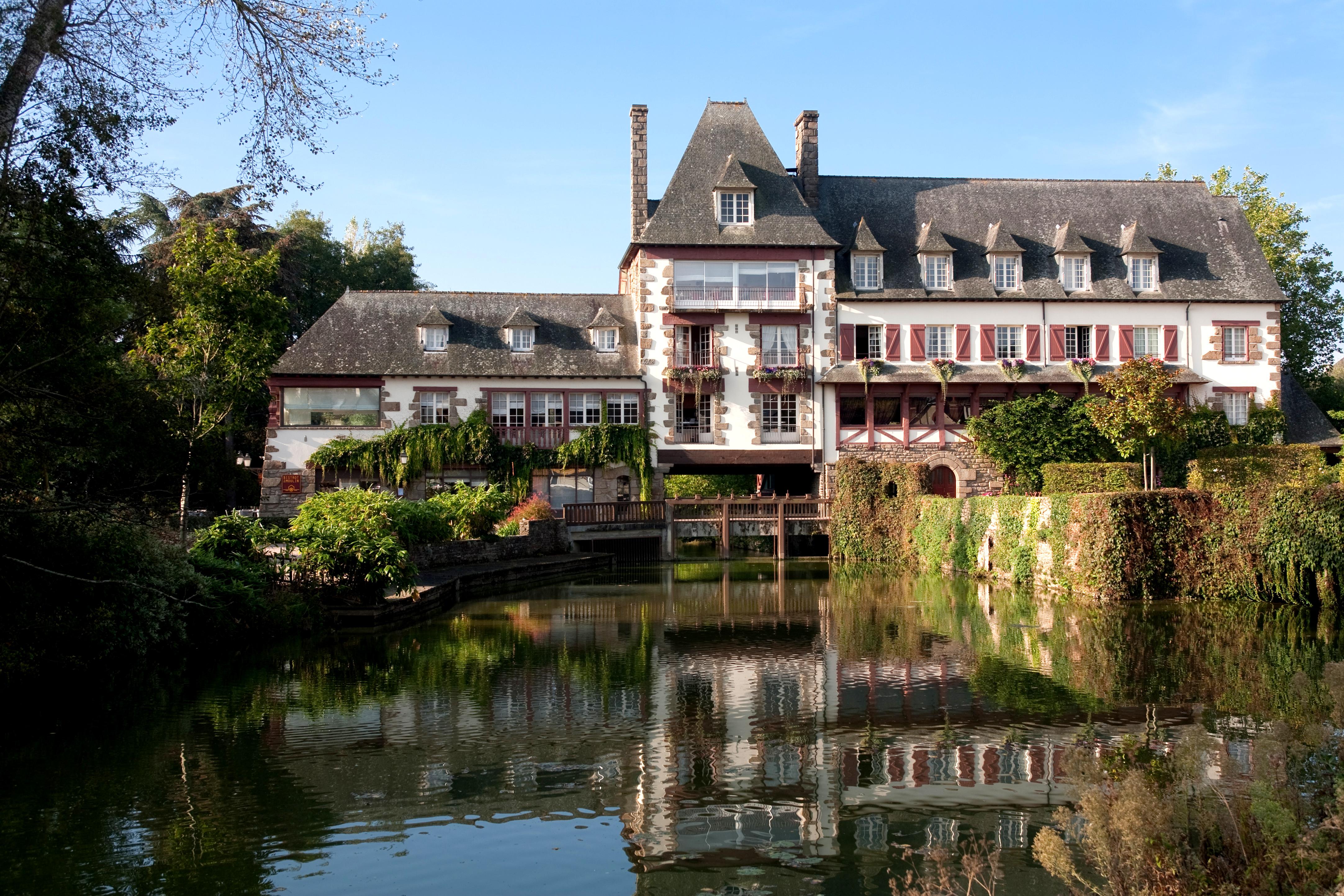 Hotel Logis Ar Milin Châteaubourg Exterior foto